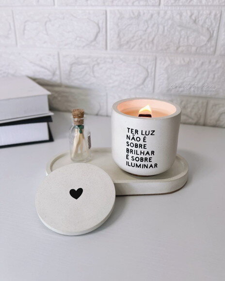 Kit Vela Aromática com Bandeja Frase Iluminar