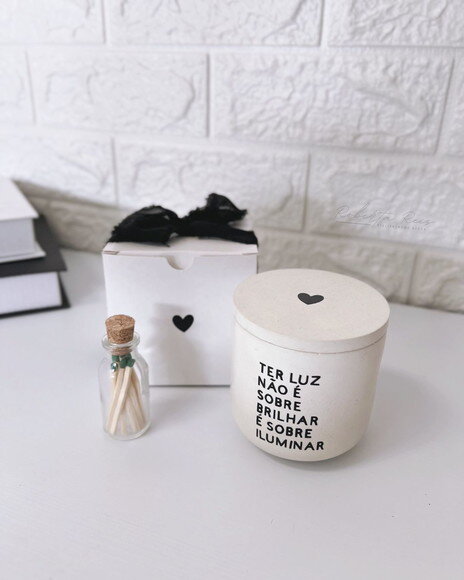Vela Aromática no Pote Artesanal Frase Iluminar