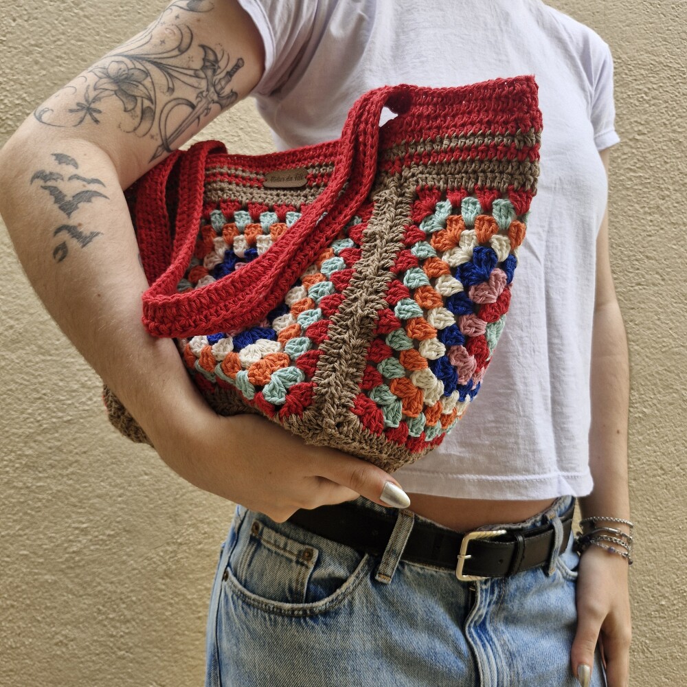 Bolsa de crochê - alça vermelha
