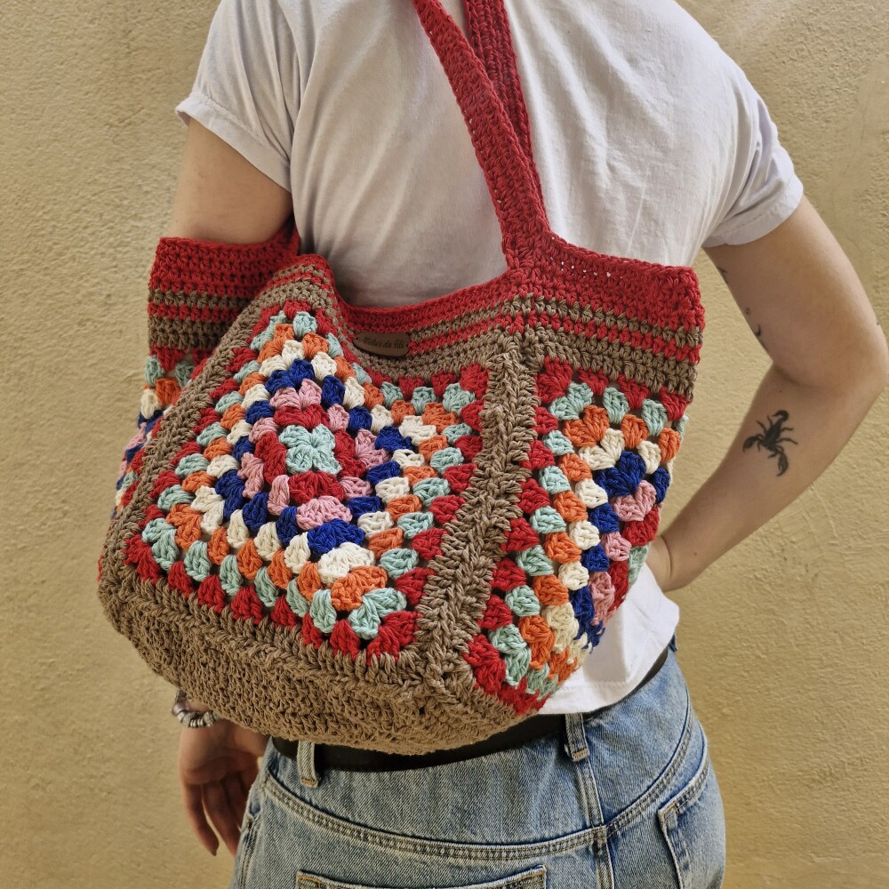 Bolsa de crochê - alça vermelha