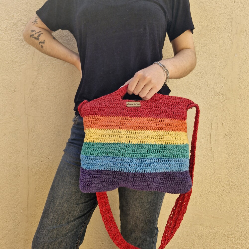 Bolsa de crochê - arco iris