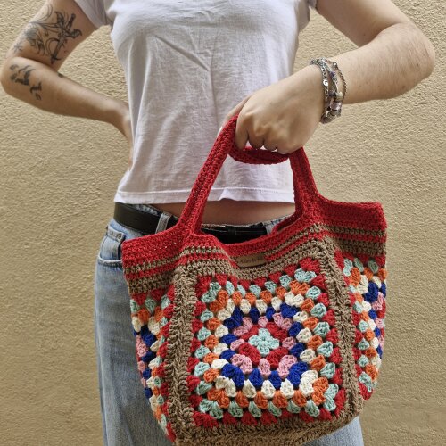 Bolsa de crochê - alça vermelha