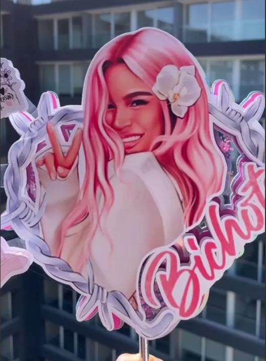 Arquivo de Corte Topo de Bolo Karol G