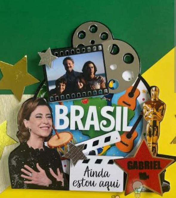 Arquivo de corte topo de bolo Ainda estou aqui