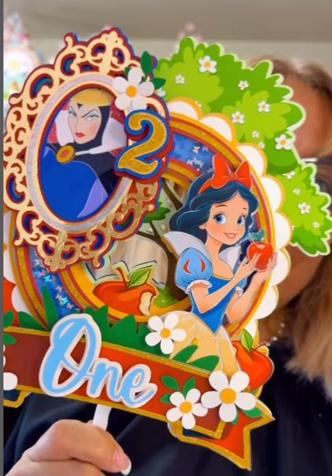 Topo de Bolo Branca de Neve