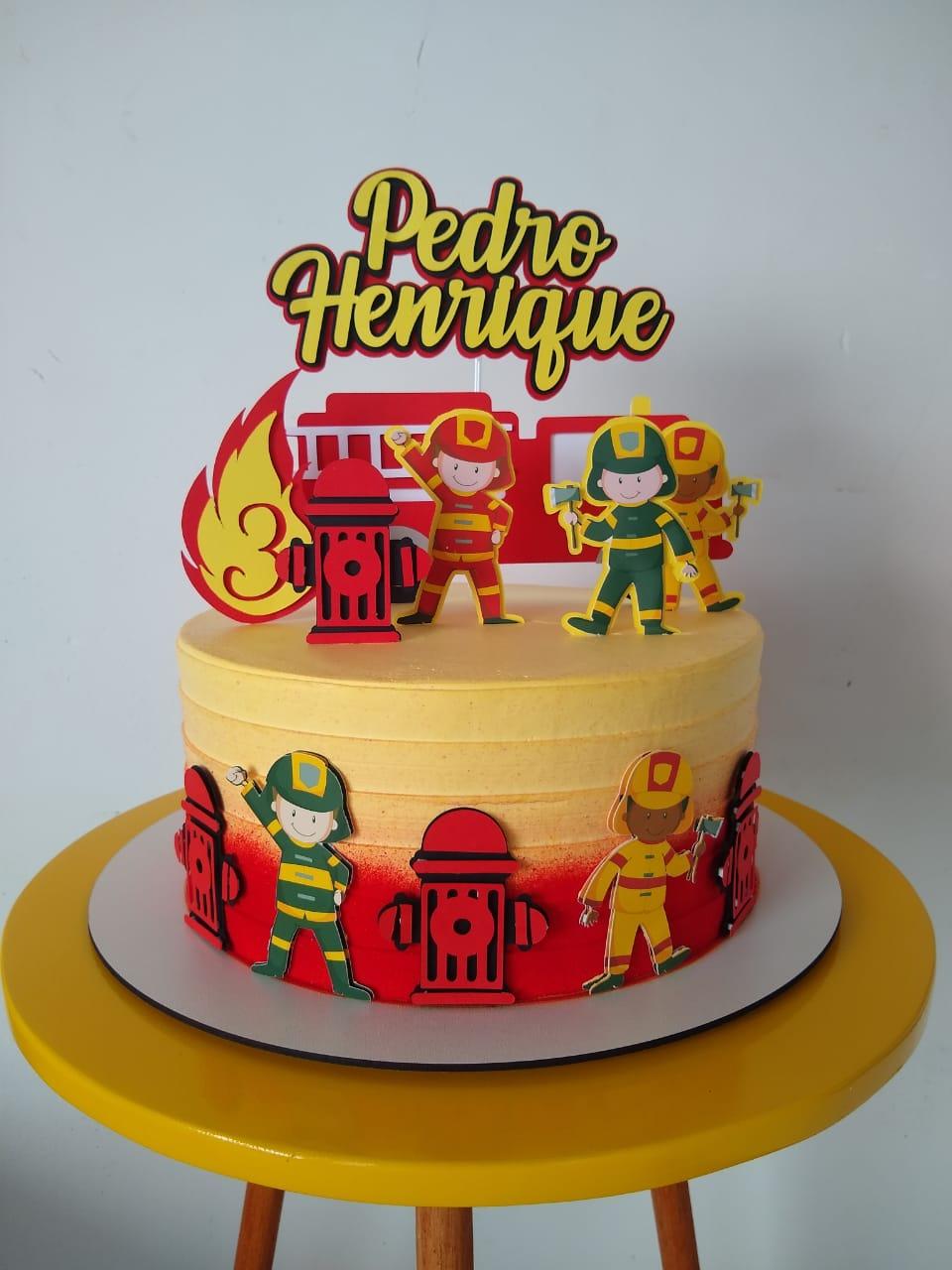 Topo de bolo Bombeiro