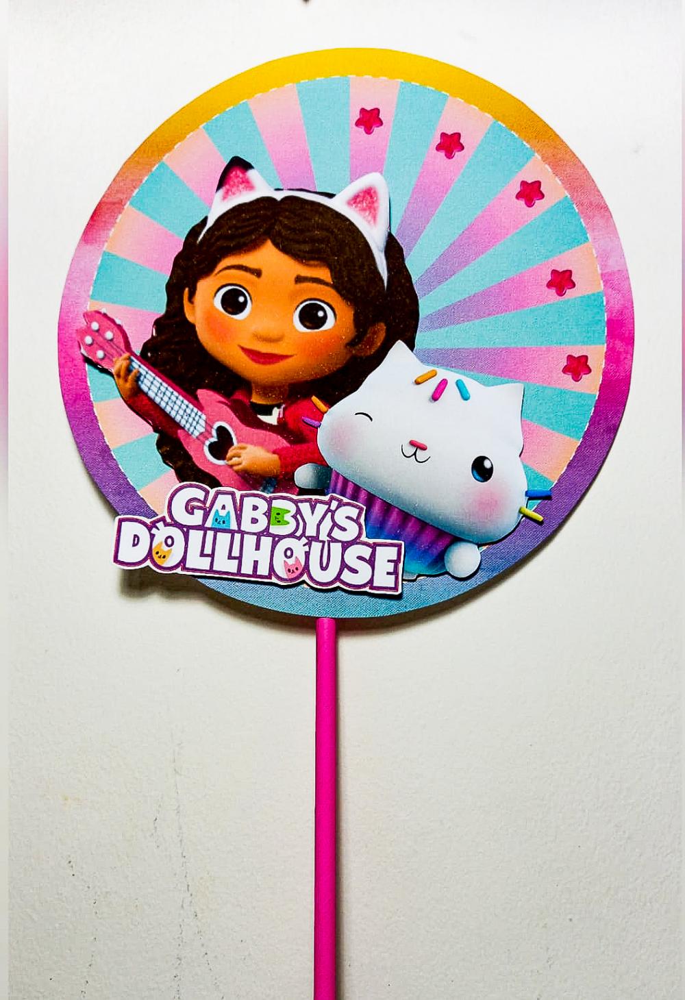 Topo de bolo A casa magica da gaby