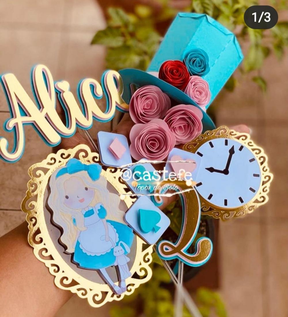 Topo de bolo Alice no País das Maravilhas