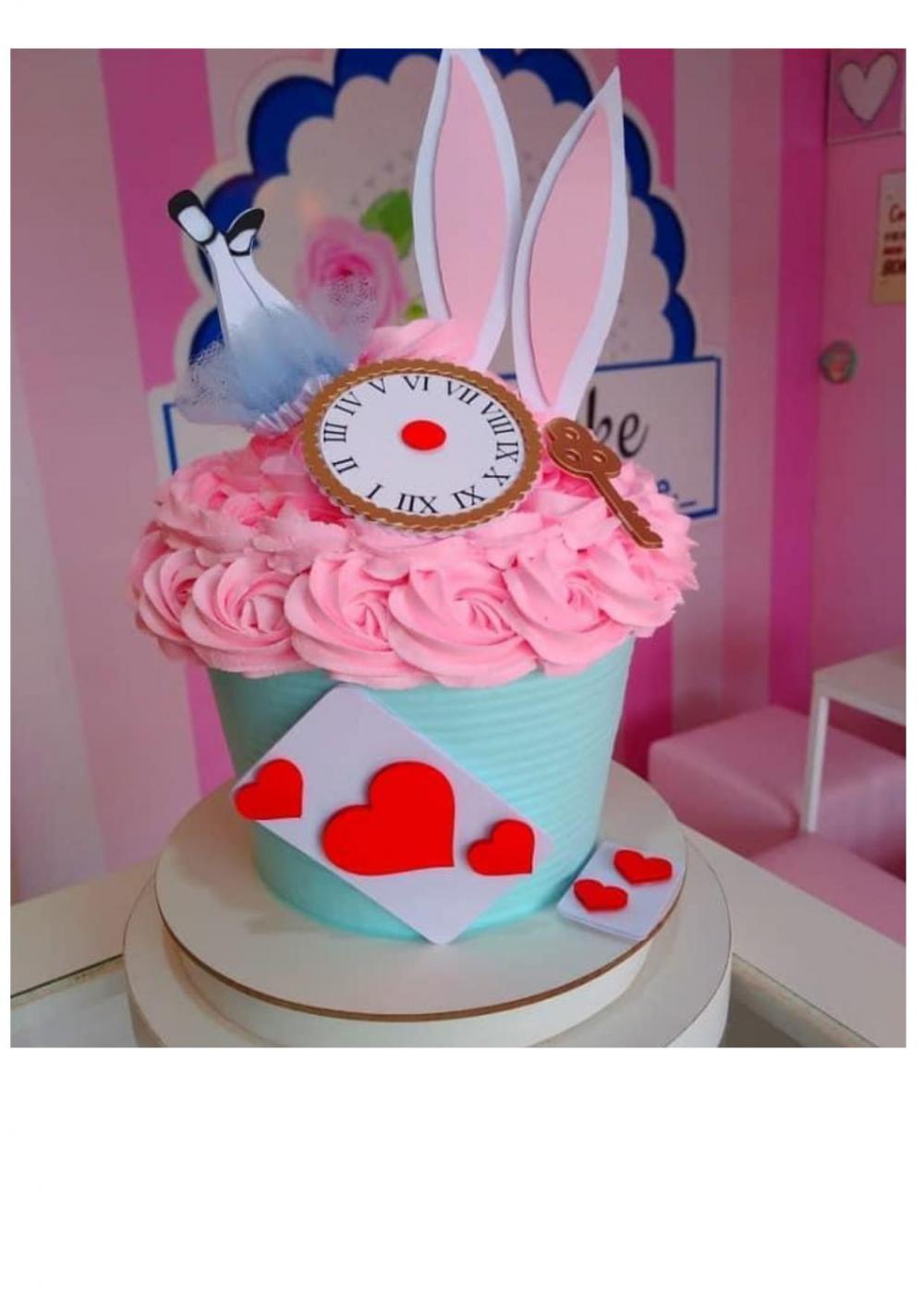 Arquivo de corte Topo de Bolo Alice no país das maravilhas