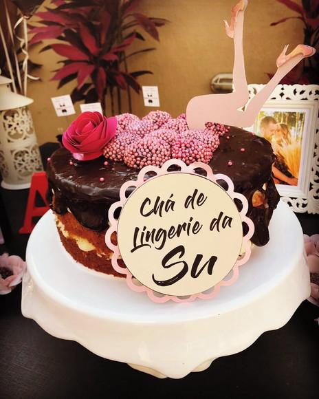 Topo de Bolo Chá de Lingerie