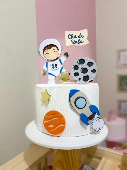 Arquivo de corte topo de bolo Astronauta