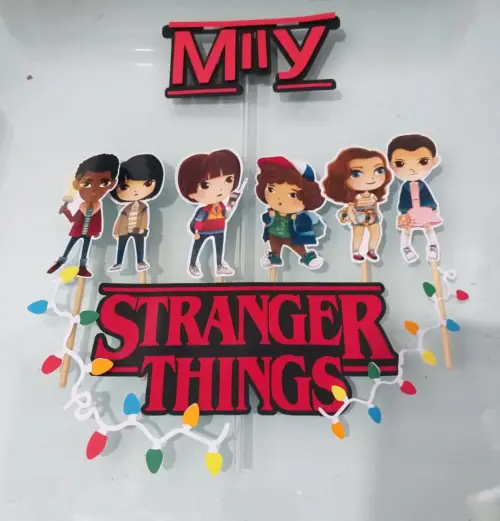 Topo de Bolo Princesa Stranger Things