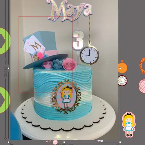 Topo de bolo Alice no País das Maravilhas