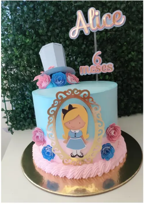 Topo de bolo Alice no País das Maravilhas