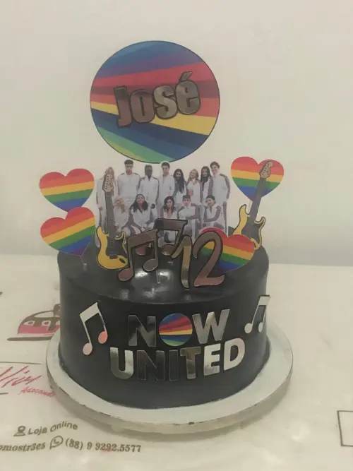 Topo de Bolo Now United