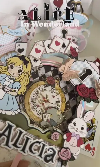 Topo de Bolo Alice no País das Maravilhas