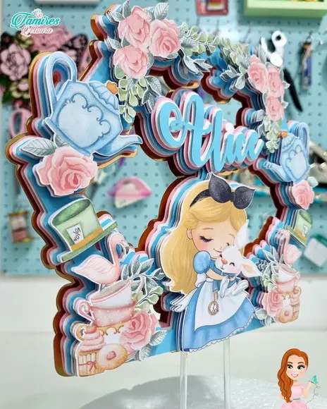 Topo de Bolo Alice no País das Maravilhas