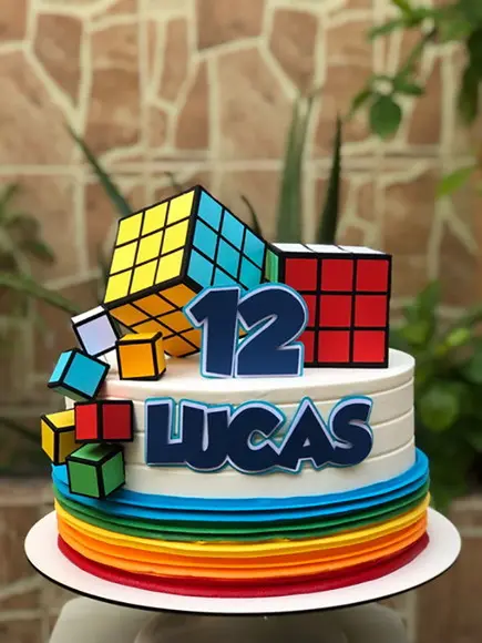 Topo de Bolo Cubo Mágico