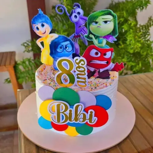 Topo de Bolo Divertidamente