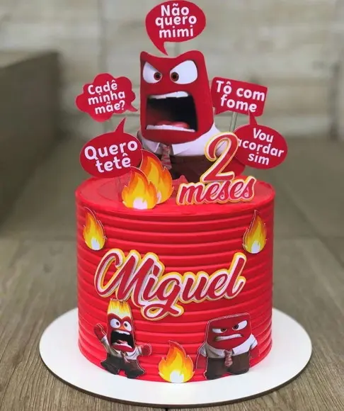 Topo de Bolo Divertidamente