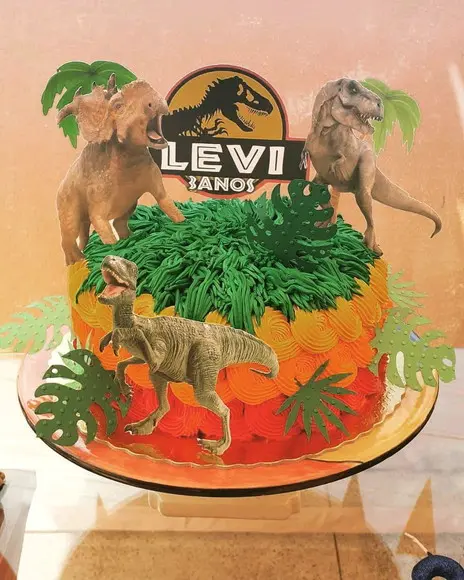 Topo de Bolo Jurassic Park