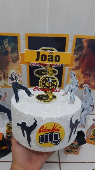 Topo de Bolo Cobra Kai