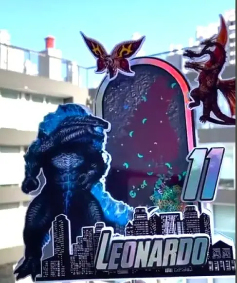 Topo de Bolo Godzila
