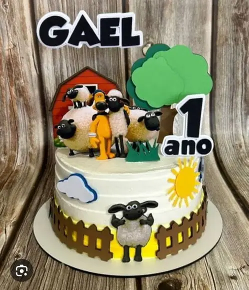 Topo de Bolo Shaun Carneiro