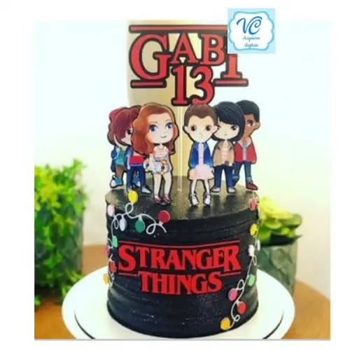 Topo de Bolo Stranger Things