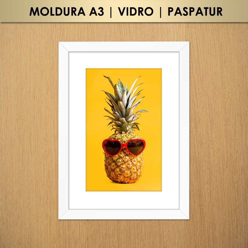 Quadro Abacaxi de Óculos de Sol de Coração Vermelho (Moldura A