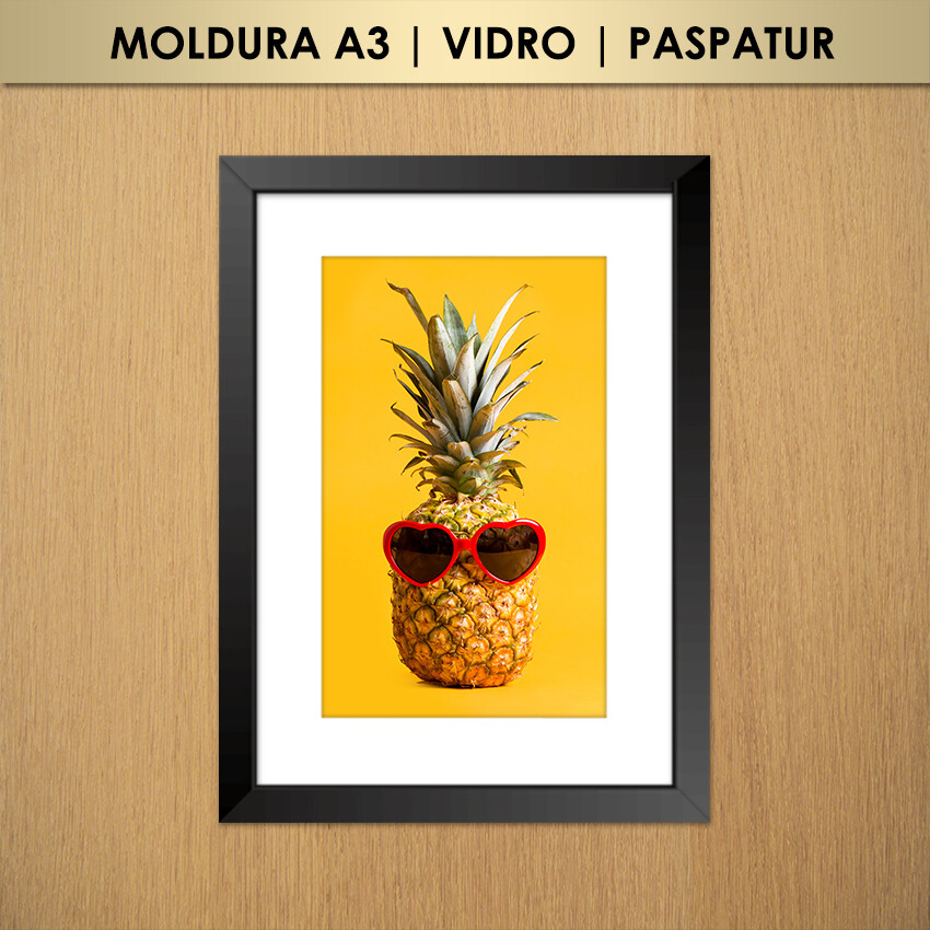 Quadro Abacaxi de Óculos de Sol de Coração Vermelho (Moldura A