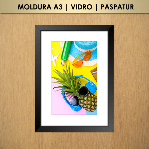 Quadro Abacaxi de Óculos de Sol e Fone de Ouvido na Praia (Moldura A3 com Vidro e Paspatur)