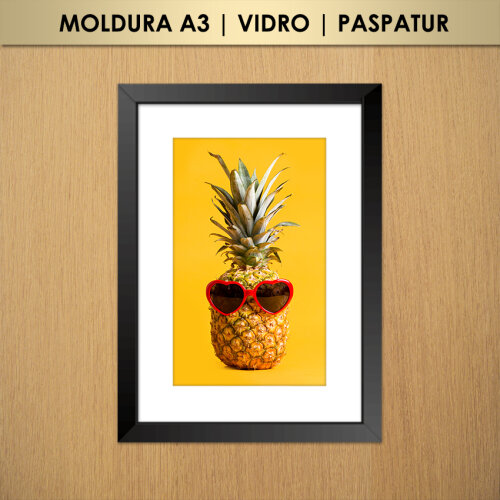 Quadro Abacaxi de Óculos de Sol de Coração Vermelho (Moldura A3 com Vidro e Paspatur)