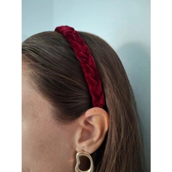 Tiara de Dentinhos com Trança de Veludo - Acessório de Cabelo