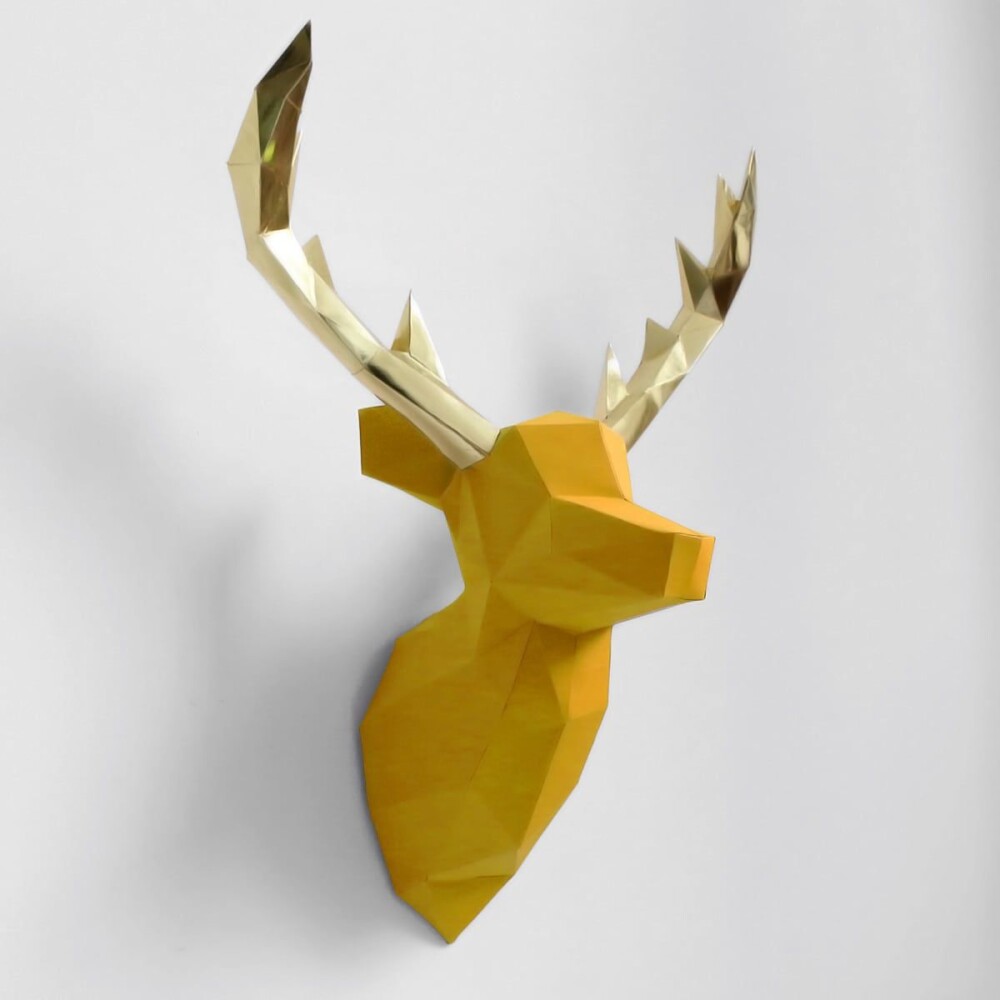 Alce amarelo com chifre dourado – Escultura 3D de Papel para