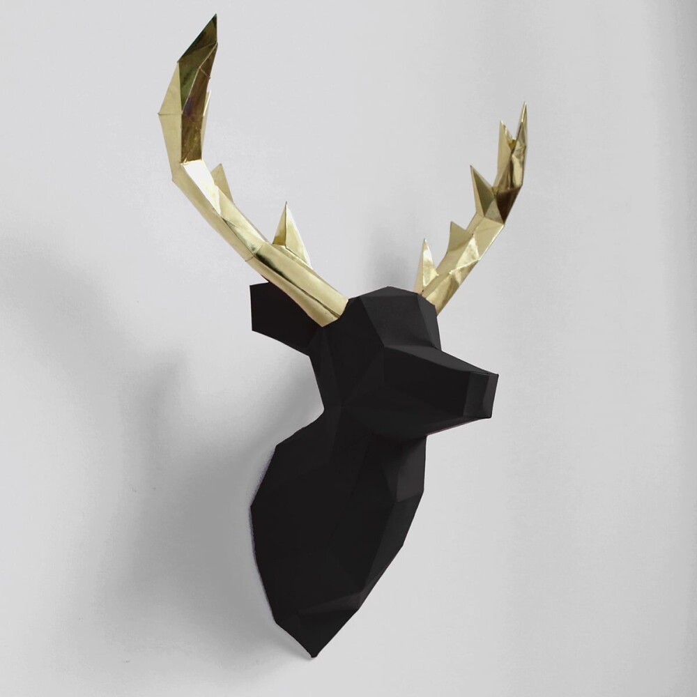 Alce preto com chifre dourado – Escultura 3D de Papel para D