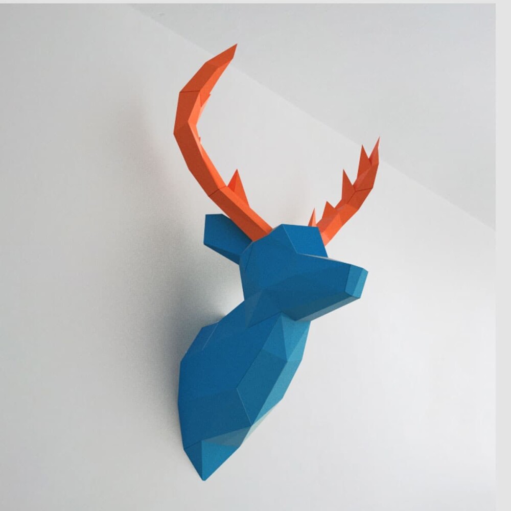 Alce azul com chifre laranja – Escultura 3D de Papel para Decor