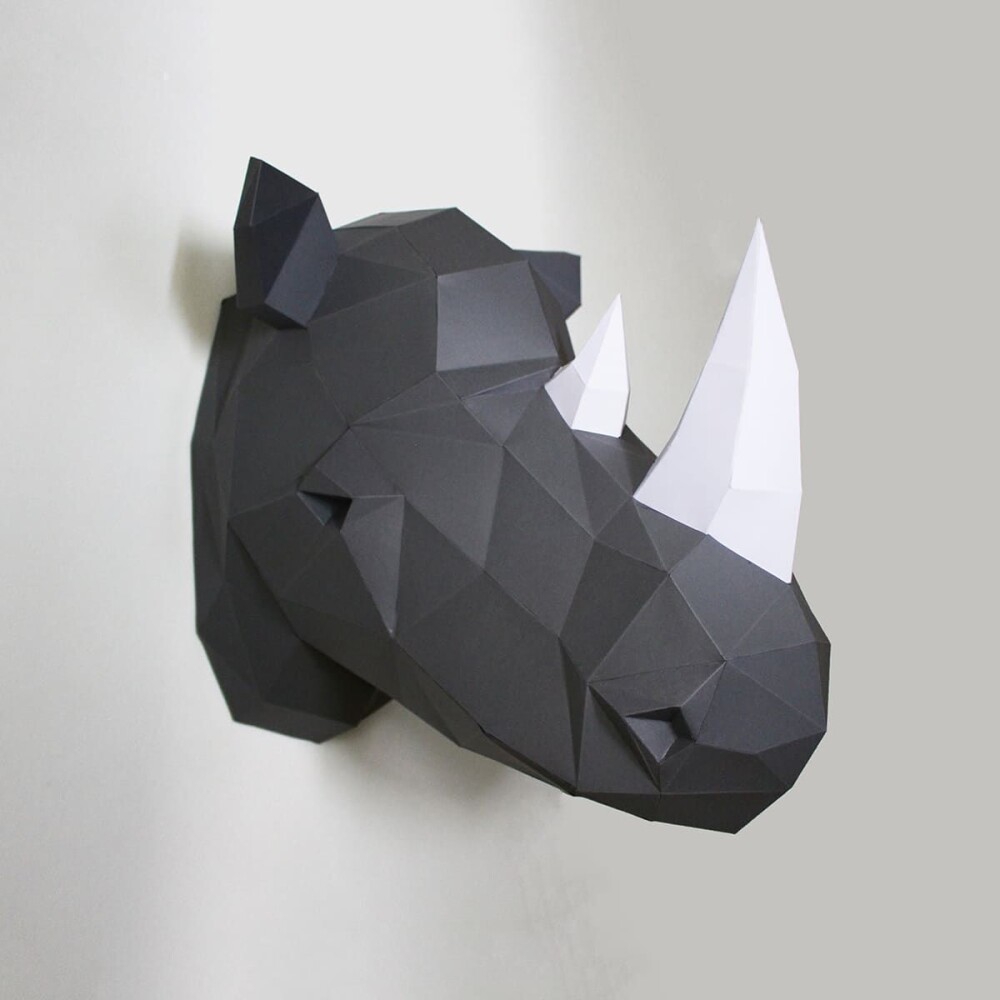 Rinoceronte cinza com chifre branco – Escultura 3D de Papel par