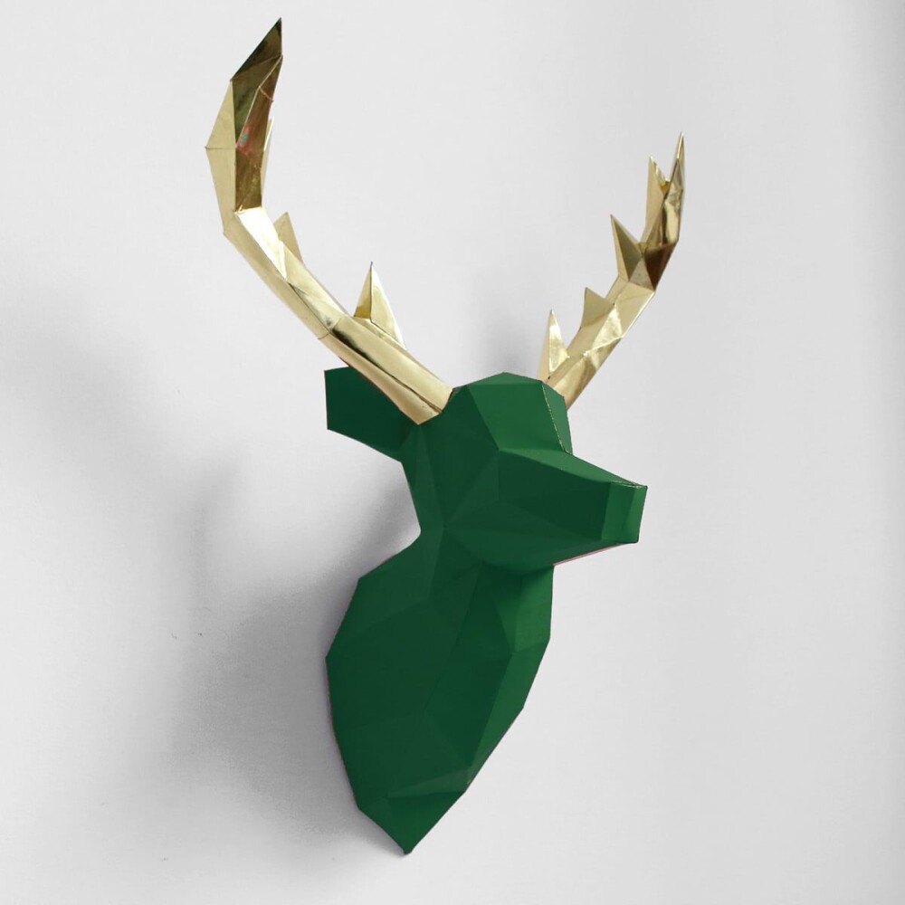 Alce verde com chifre dourado – Escultura 3D de Papel para Deco