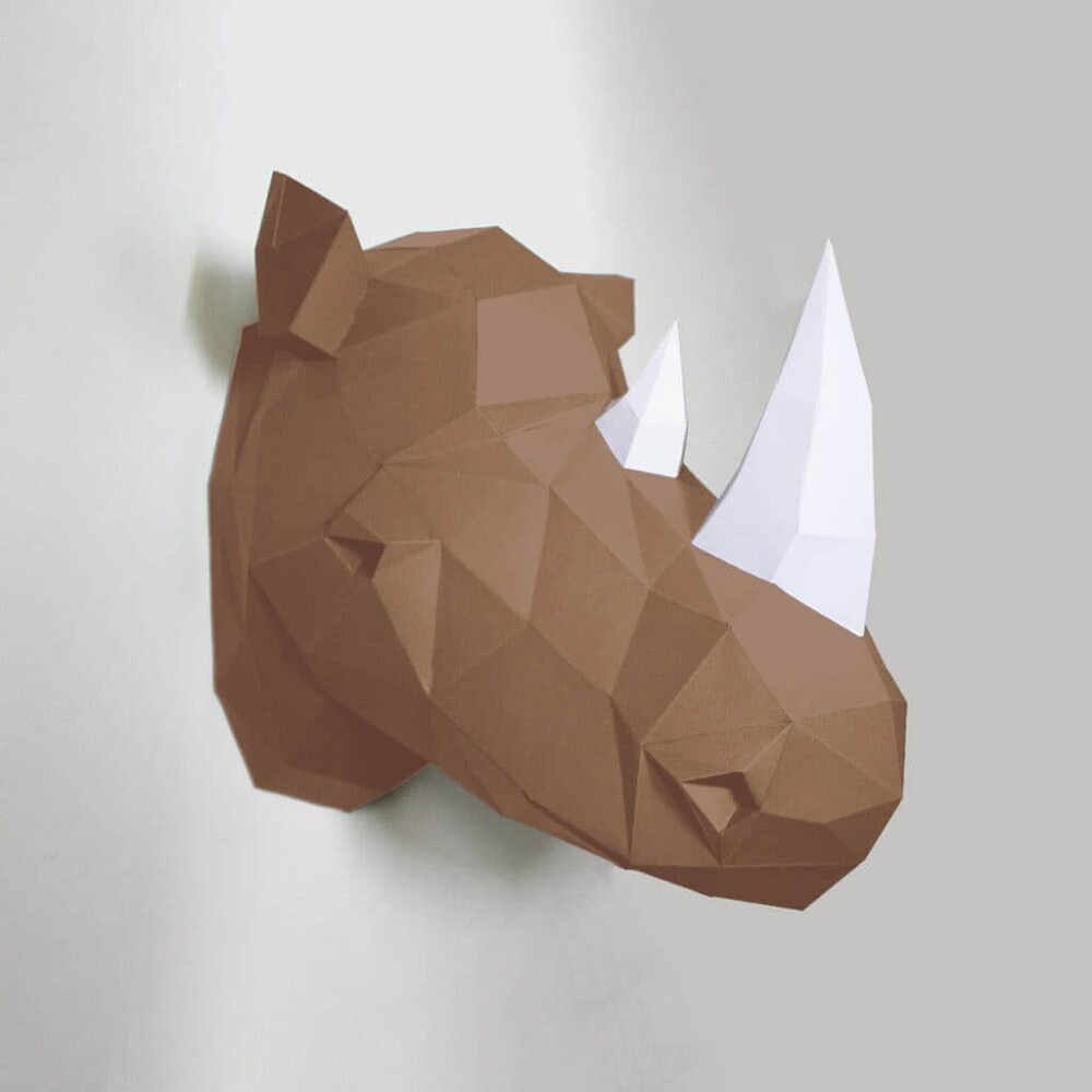 Rinoceronte marrom com chifre branco – Escultura 3D de Papel pa