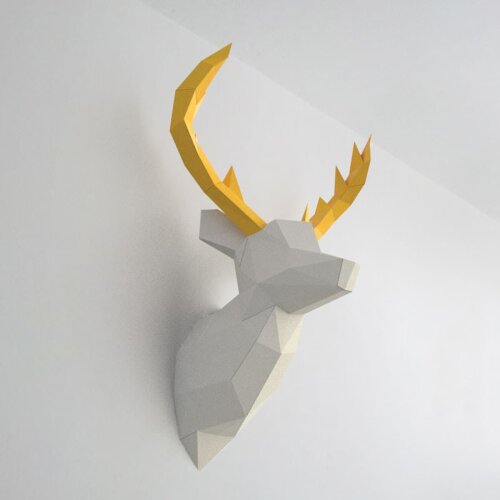Alce branco com chifre amarelo – Escultura 3D de Papel para Decoração