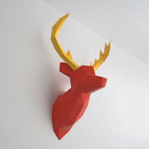 Alce vermelho com chifre amarelo – Escultura 3D de Papel para Decoração