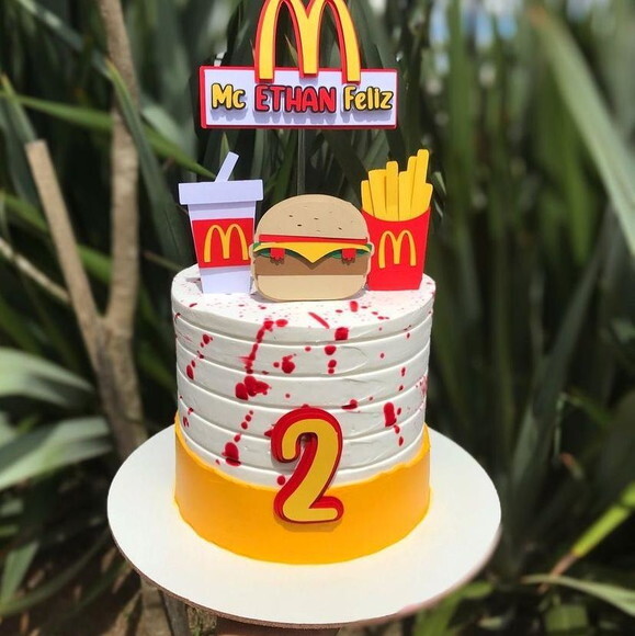 Arquivo de topo de bolo mc donalts