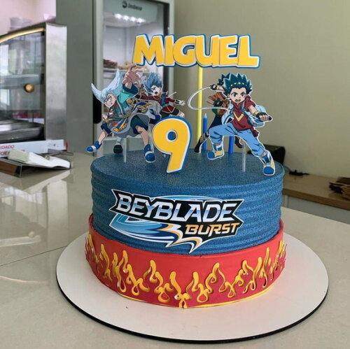 Arquivo de topo de bolo Beyblade