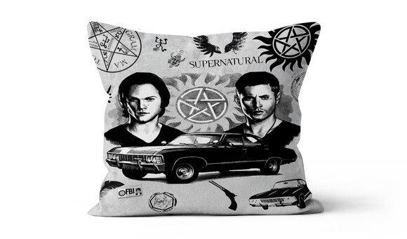Caneca + Kit Personalizado Série Supernatural com Nome