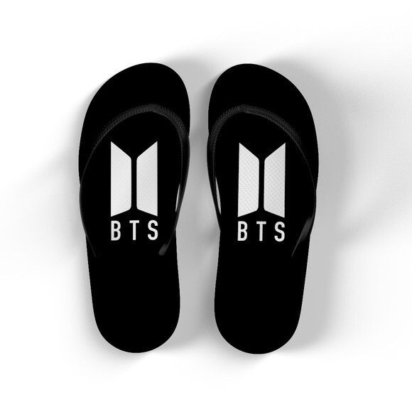 Caneca Mágica + Kit com chinelo Bts K-pop