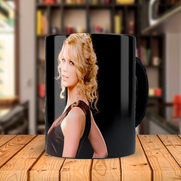 Caneca Mágica + Kit Personalizado Taylor Swift com Nome