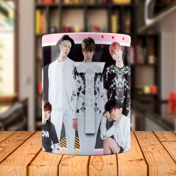 Caneca Mágica Bts Banda K-pop com Nome Personalizado