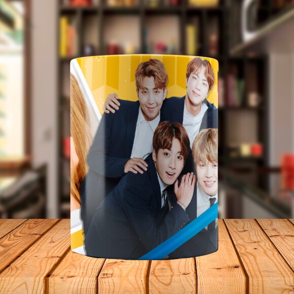 Caneca Mágica Bts K-pop Personalizada com Foto e Nome