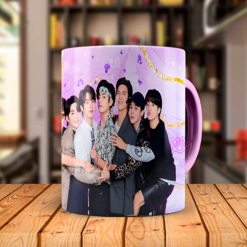 Caneca Mágica BTS + Kit Camiseta BTS KPOP com Nome